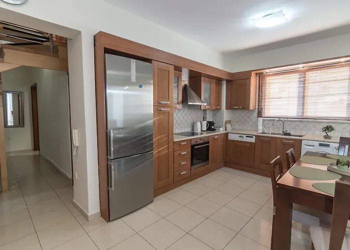 Rhodes Views Apartman *